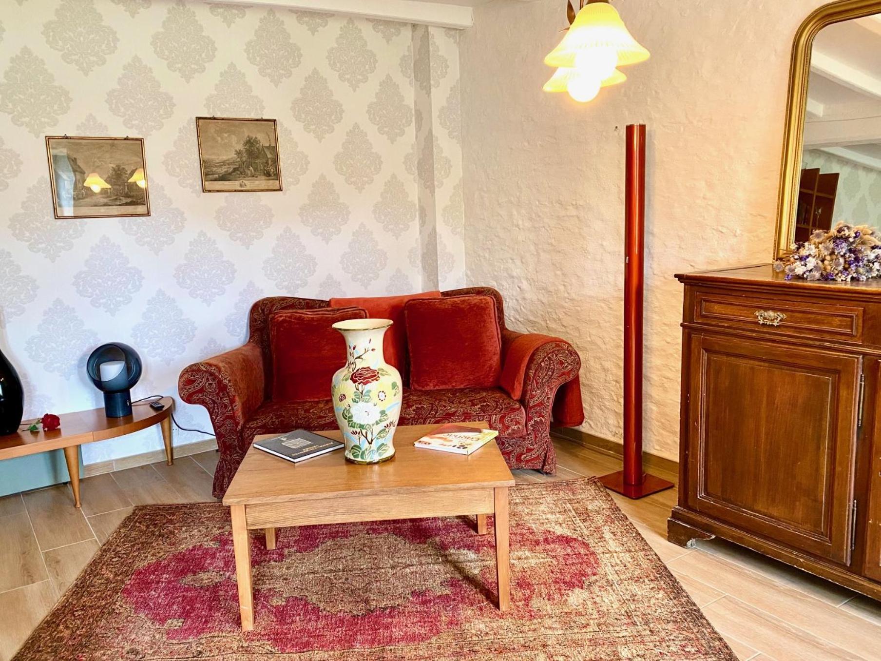 Aux Agapanthes, Chambres D'Hotes Charentaises De Charme Avec Piscine Aumagne Екстериор снимка