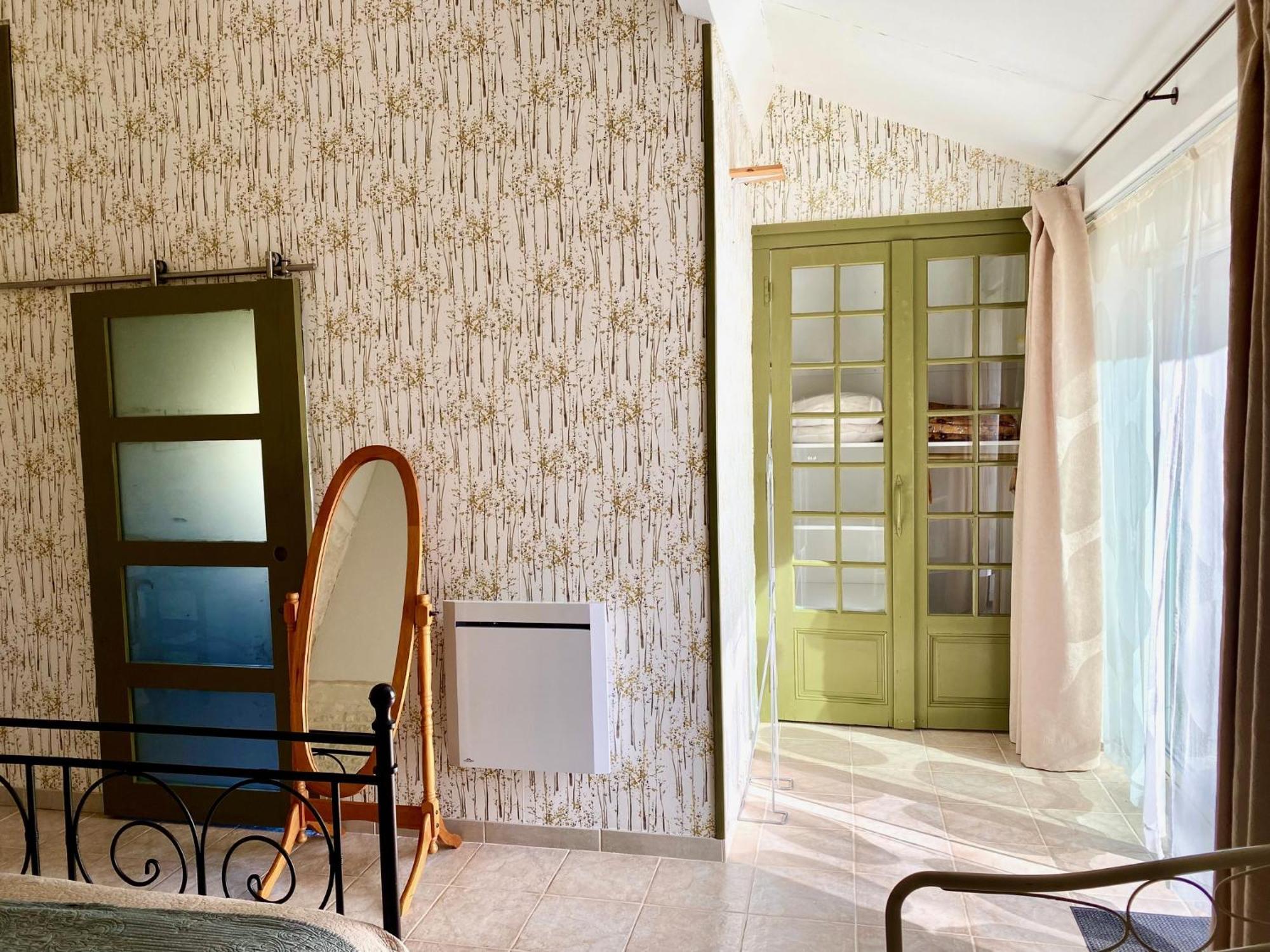 Aux Agapanthes, Chambres D'Hotes Charentaises De Charme Avec Piscine Aumagne Екстериор снимка